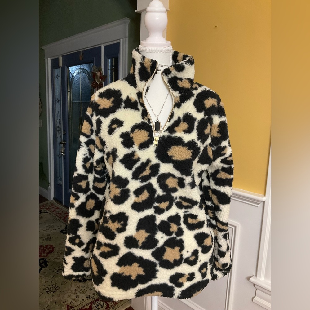 3x $15  bundle. Cream   Brown and black colored ferpa jacket